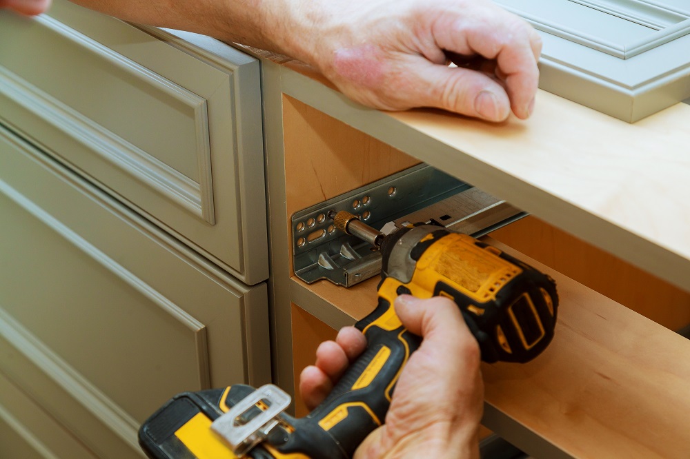 Installation Drawer Runner Adjustments 